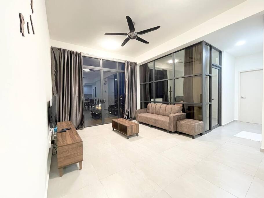 Appartamento Quartz Near To Jonker Walk With Infinity Pool Cozy 3B2B Malacca Esterno foto