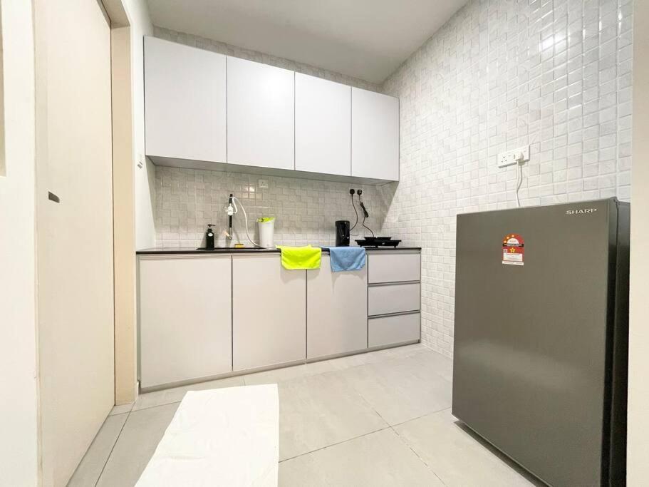 Appartamento Quartz Near To Jonker Walk With Infinity Pool Cozy 3B2B Malacca Esterno foto
