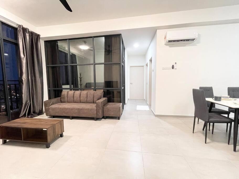 Appartamento Quartz Near To Jonker Walk With Infinity Pool Cozy 3B2B Malacca Esterno foto